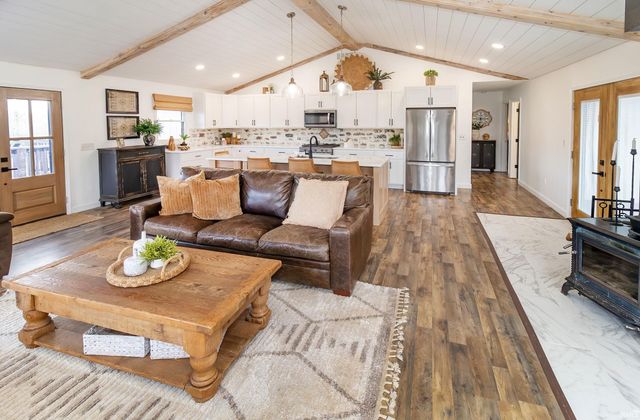 1477 W Eble Road, Boonville, IN 47601