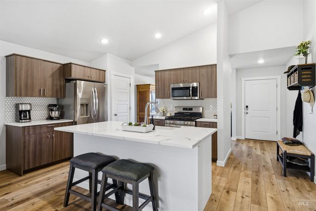 2904 S Alcamo Way, Meridian, ID 83642