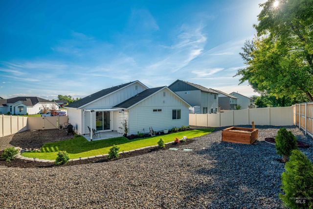 2904 S Alcamo Way, Meridian, ID 83642