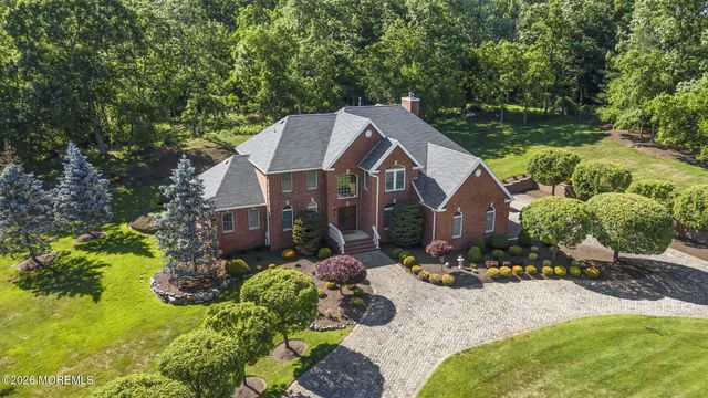 10 Castlehill Drive, Marlboro, NJ 07746