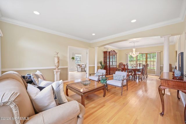 10 Castlehill Drive, Marlboro, NJ 07746