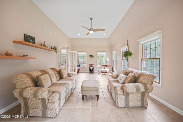 10 Castlehill Drive, Marlboro, NJ 07746
