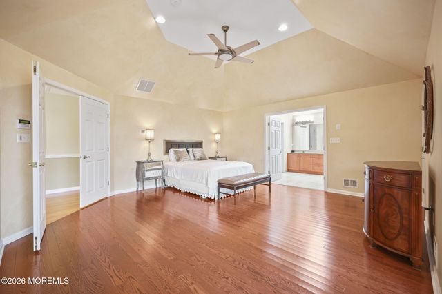 10 Castlehill Drive, Marlboro, NJ 07746