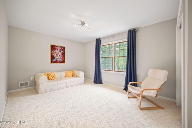 10 Castlehill Drive, Marlboro, NJ 07746