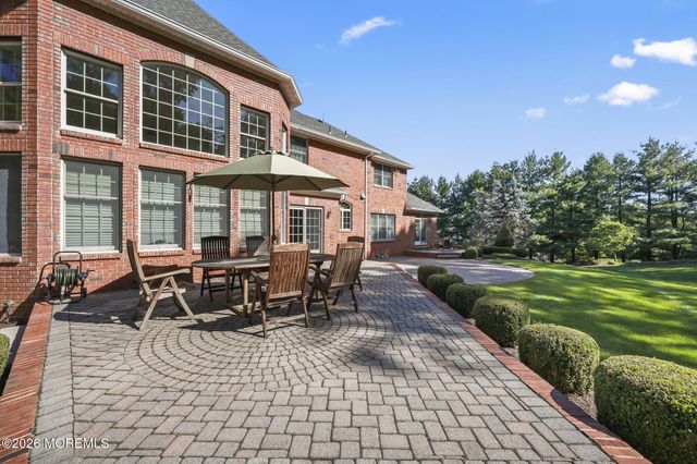 10 Castlehill Drive, Marlboro, NJ 07746