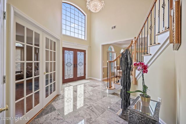 10 Castlehill Drive, Marlboro, NJ 07746