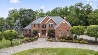 10 Castlehill Drive, Marlboro, NJ 07746