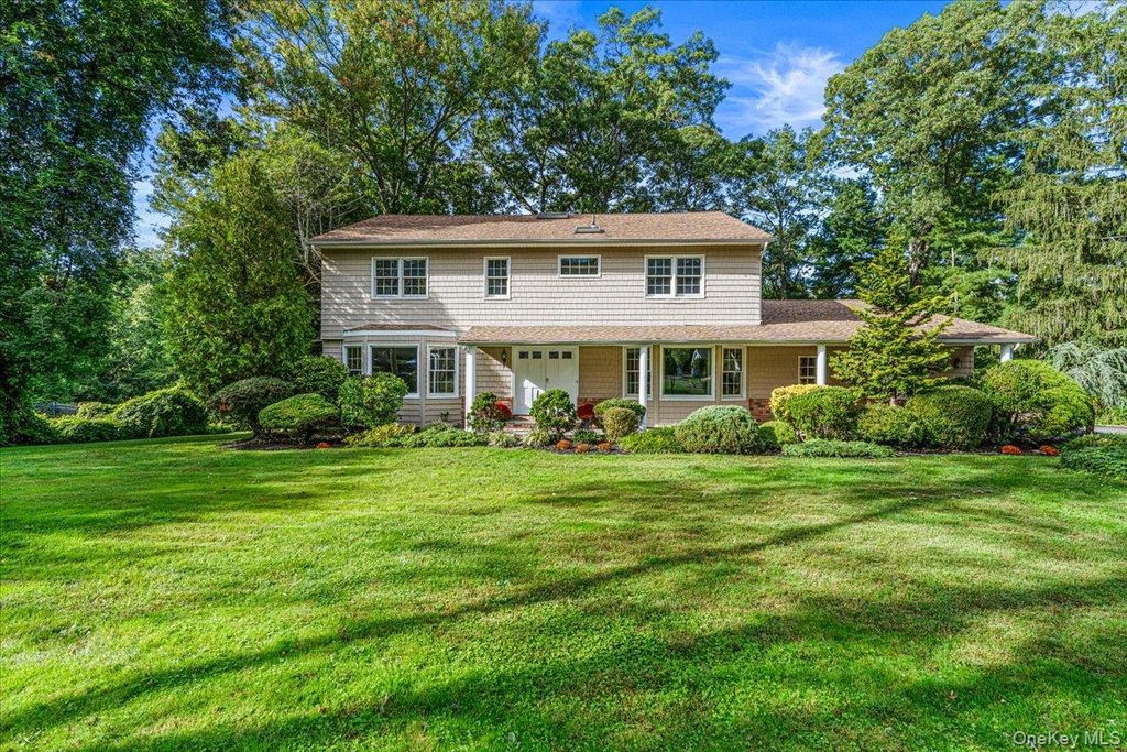 27 Winter Lane, Dix Hills, NY 11746 — exterior