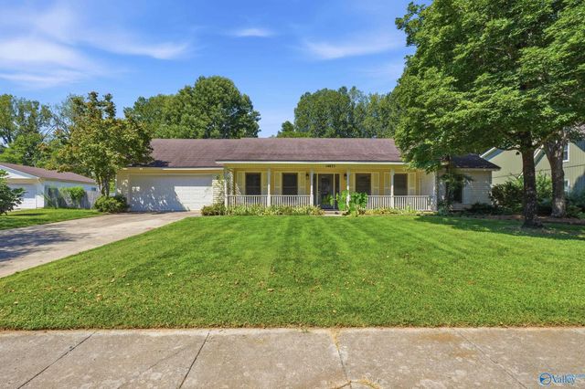 14875 Clovercrest Drive, Huntsville, AL 35803