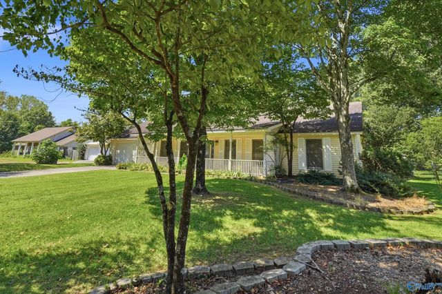 14875 Clovercrest Drive, Huntsville, AL 35803