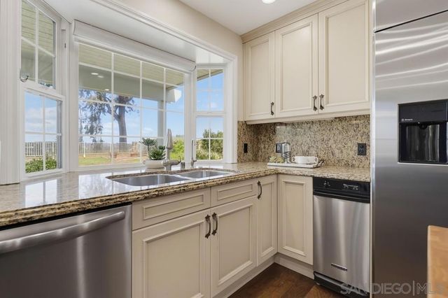 12272 Rue Cheaumont, San Diego, CA 92131