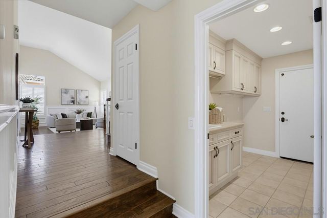 12272 Rue Cheaumont, San Diego, CA 92131