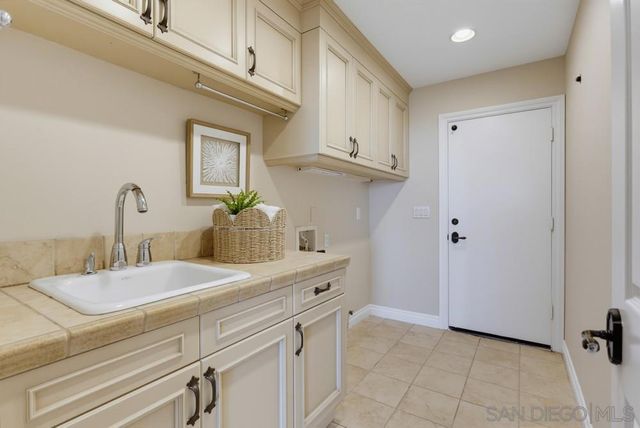 12272 Rue Cheaumont, San Diego, CA 92131