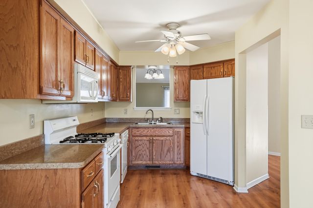 310 Pine Ridge Circle, Lowell, IN 46356