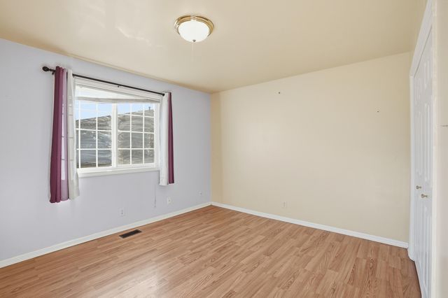 310 Pine Ridge Circle, Lowell, IN 46356