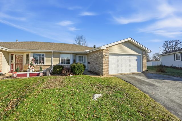 310 Pine Ridge Circle, Lowell, IN 46356