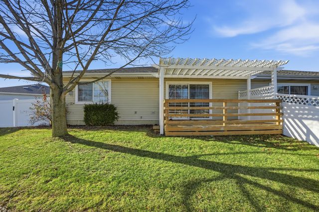 310 Pine Ridge Circle, Lowell, IN 46356