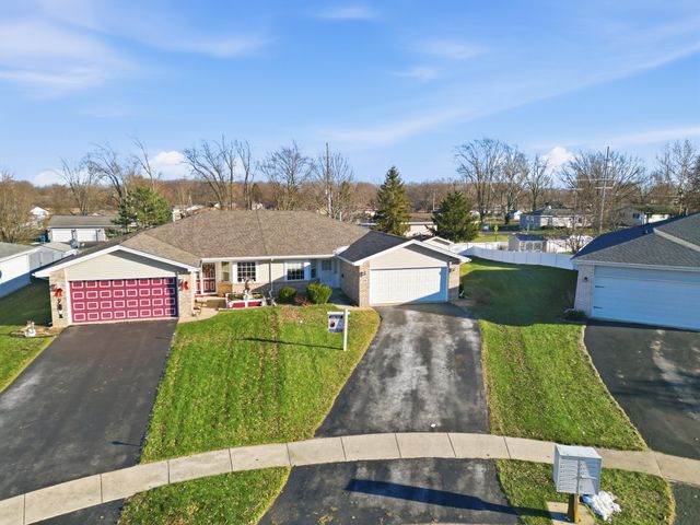 310 Pine Ridge Circle, Lowell, IN 46356