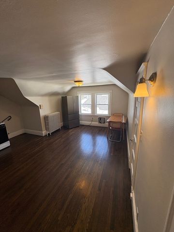 24 Warren Ave 1, Milton, MA 02176