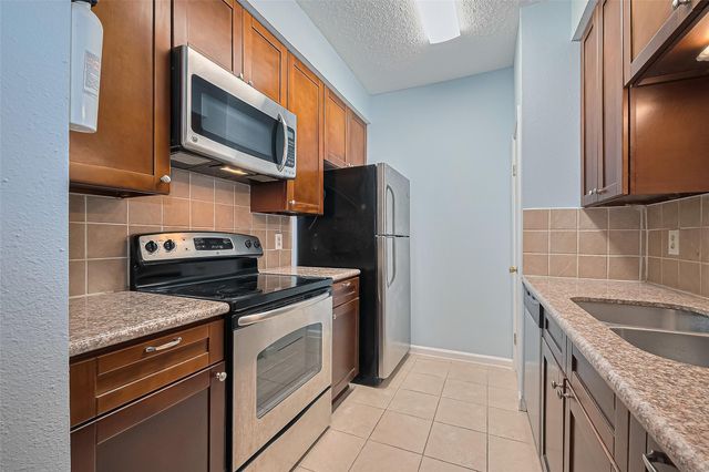 7900 N Stadium Drive 123, Houston, TX 77030