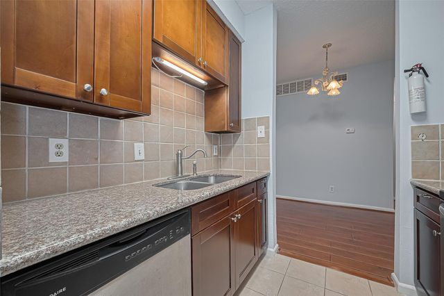 7900 N Stadium Drive 123, Houston, TX 77030