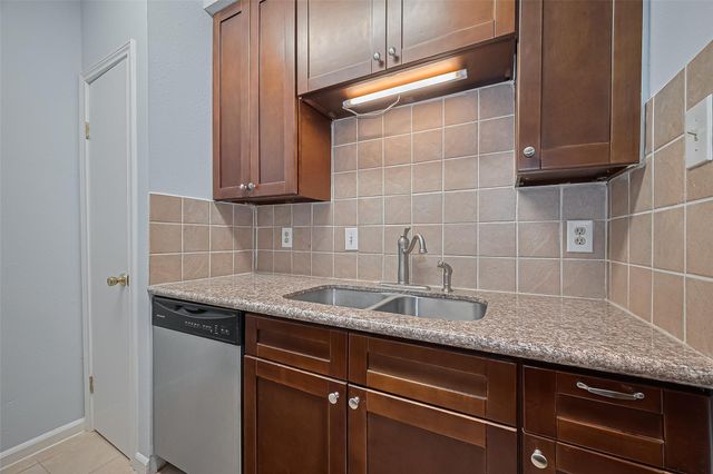 7900 N Stadium Drive 123, Houston, TX 77030