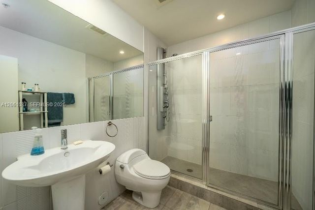3250 Grand Ave 302, Miami, FL 33133