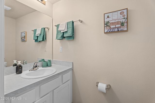 237 ARALIA Lane, Jacksonville, FL 32216