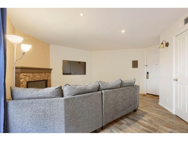 6380 S Boston St 117, Greenwood Village, CO 80111