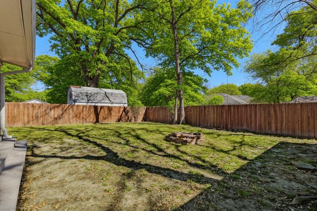 608 N Catherine Street, Terrell, TX 75160