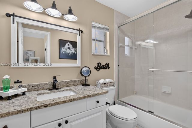 10320 NW 42nd Dr, Coral Springs, FL 33065