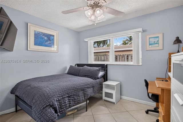 10320 NW 42nd Dr, Coral Springs, FL 33065