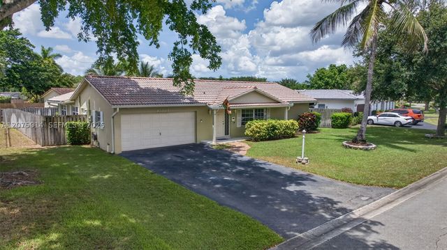 10320 NW 42nd Dr, Coral Springs, FL 33065