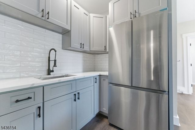 60 Brainard St, Phillipsburg Town, NJ 08865