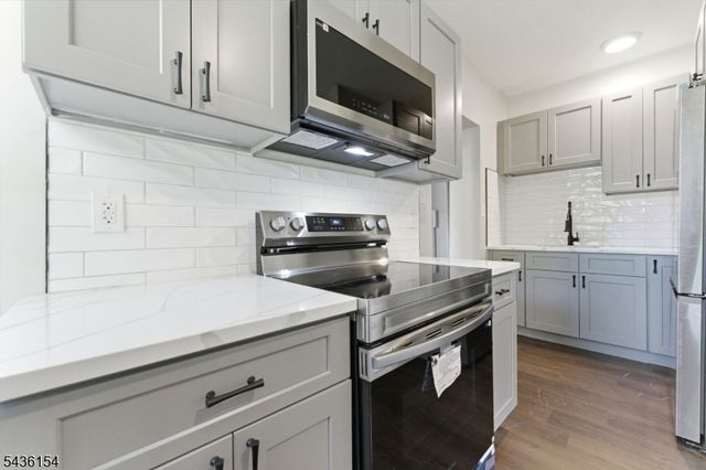 60 Brainard St, Phillipsburg Town, NJ 08865