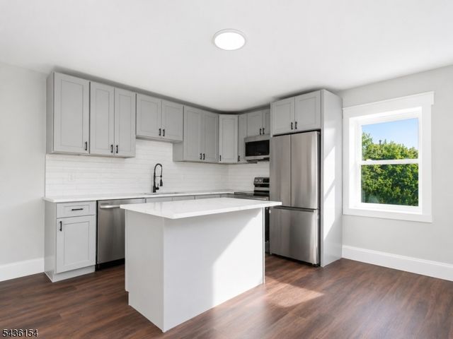 60 Brainard St, Phillipsburg Town, NJ 08865