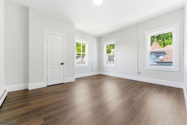 60 Brainard St, Phillipsburg Town, NJ 08865