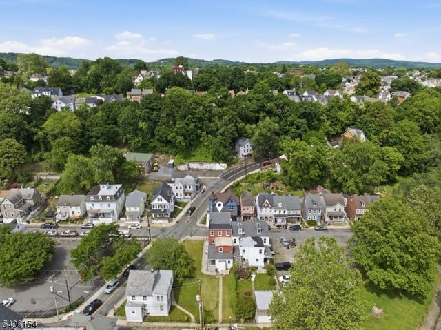 60 Brainard St, Phillipsburg Town, NJ 08865