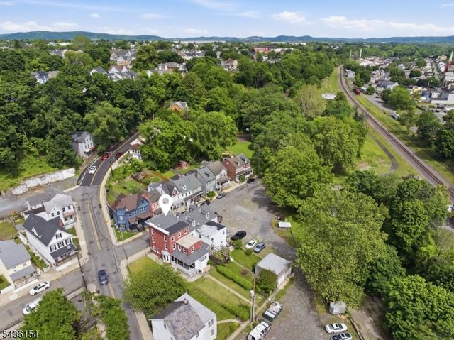 60 Brainard St, Phillipsburg Town, NJ 08865