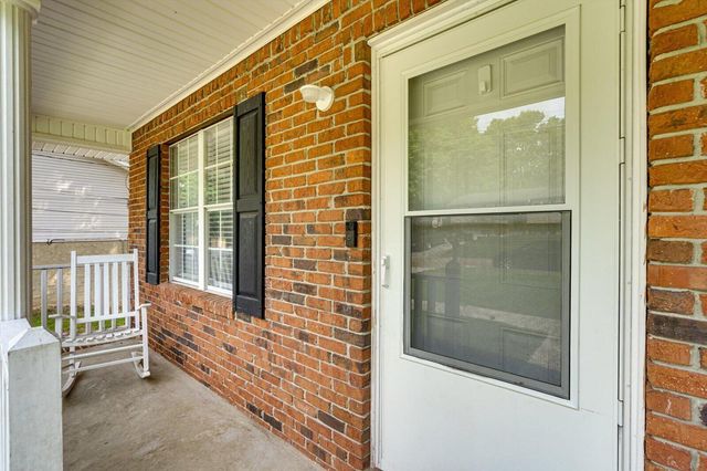 1431 N Winer Drive, Soddy Daisy, TN 37379