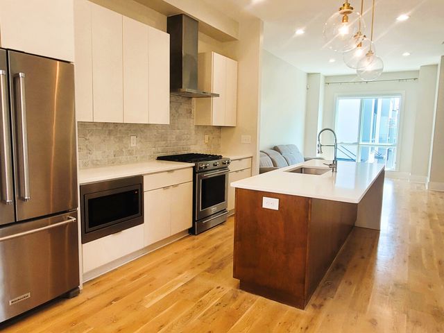 1213 10th Ave N Unit 8, Nashville, TN 37208