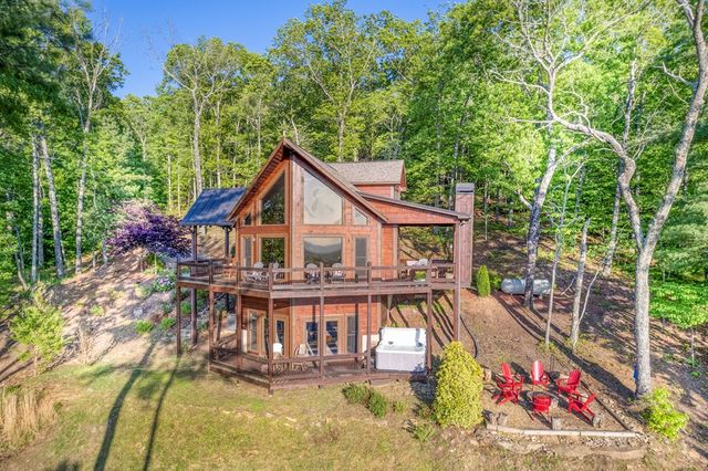 74 Hickory Hollow, Mineral Bluff, GA 30559