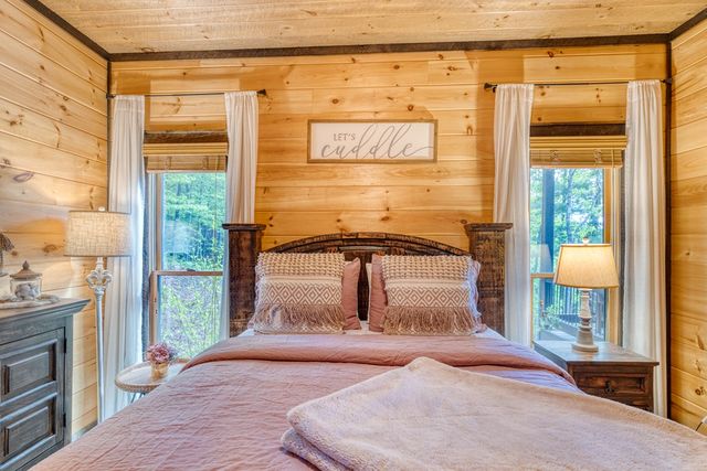 74 Hickory Hollow, Mineral Bluff, GA 30559