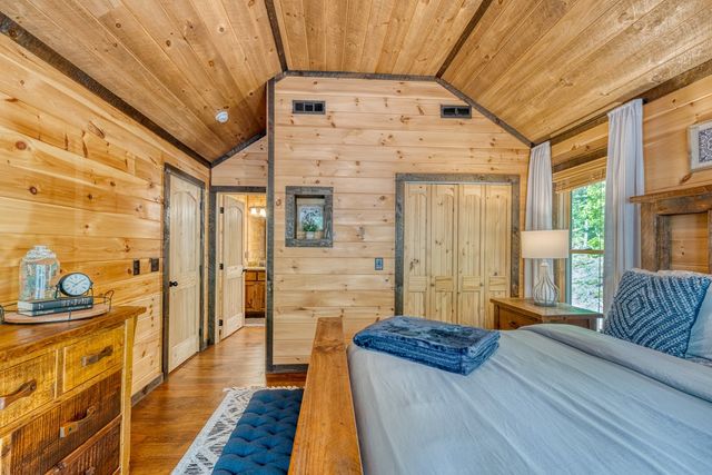 74 Hickory Hollow, Mineral Bluff, GA 30559