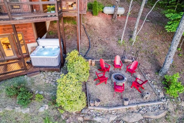 74 Hickory Hollow, Mineral Bluff, GA 30559