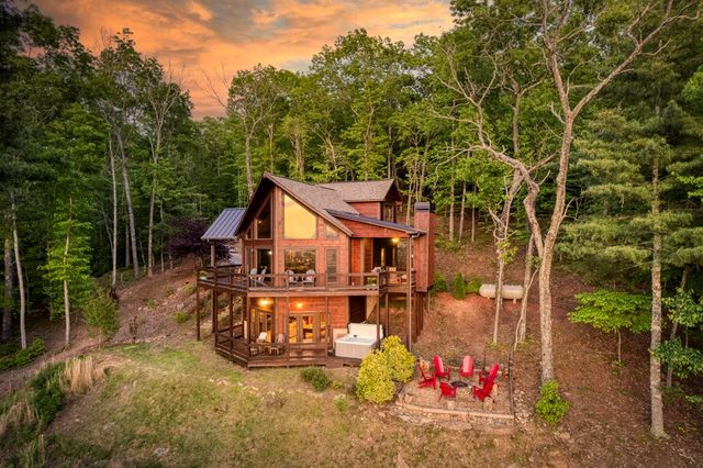 74 Hickory Hollow, Mineral Bluff, GA 30559