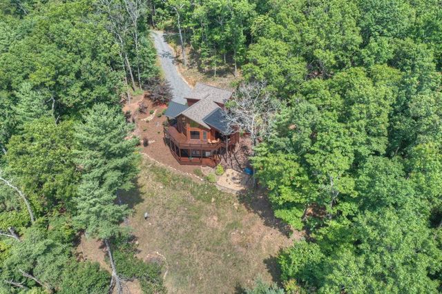74 Hickory Hollow, Mineral Bluff, GA 30559