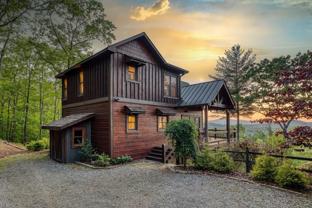 74 Hickory Hollow, Mineral Bluff, GA 30559