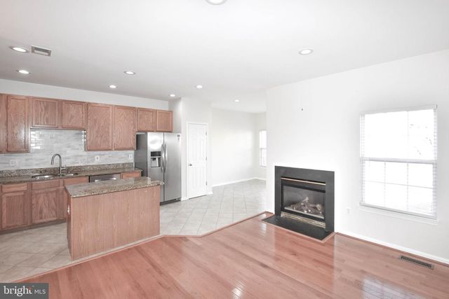 2457 ROLLING PLAINS DR, Herndon, VA 20171