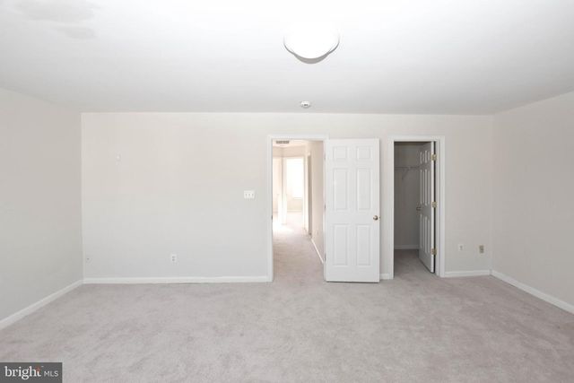 2457 ROLLING PLAINS DR, Herndon, VA 20171